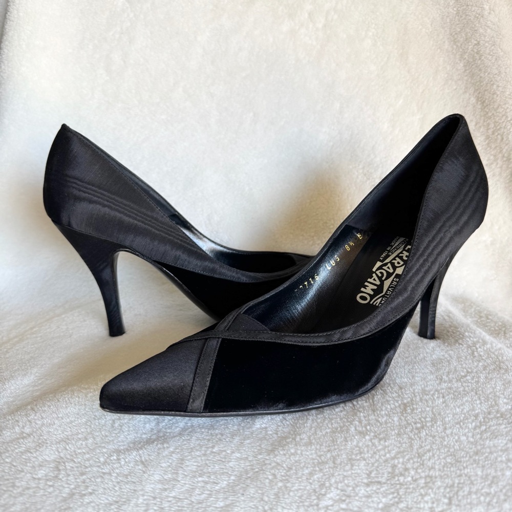 Salvatore Ferragamo Women’s Pointed Toe Heels 8.5
